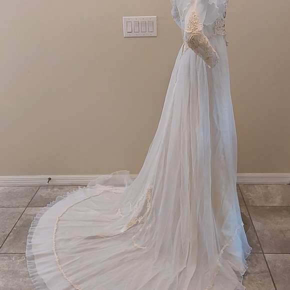 Vintage UNION MADE LACE BRIDAL SIZE 4-6 - Picture 14 of 16